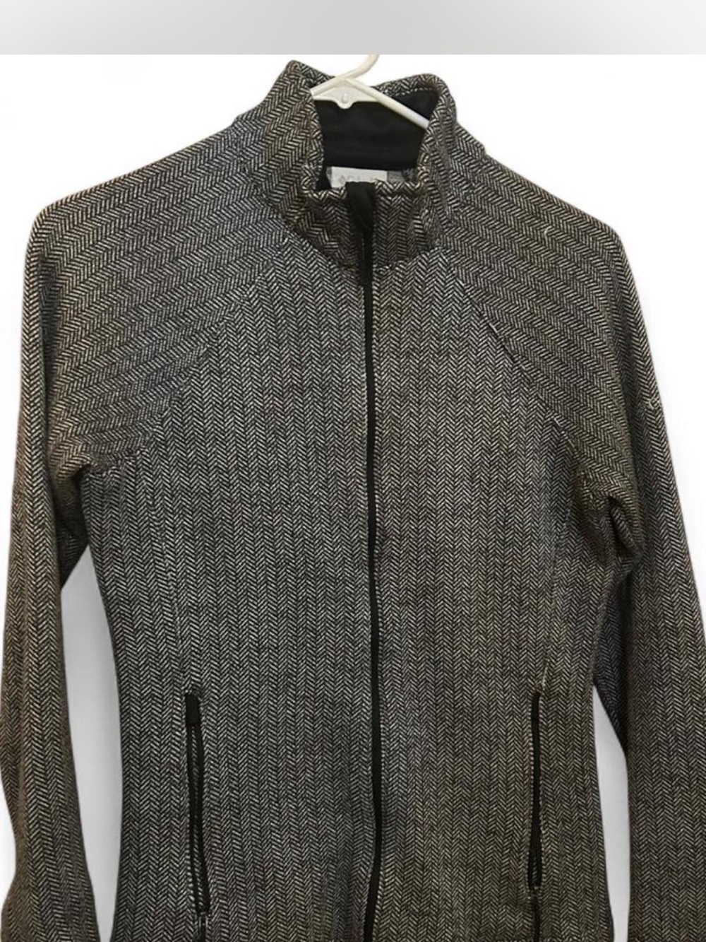 Columbia size Smal Herringbone Zip-Front Fleece Jacket in Black & White